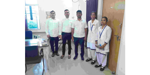 फाइलेरिया उन्मूलन अभियान के तहत जिला जज समेत अधिकारियों ने खाई दवा